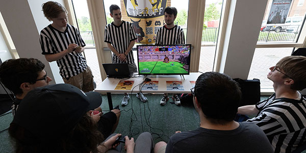 Miami University students in McVey Data Science